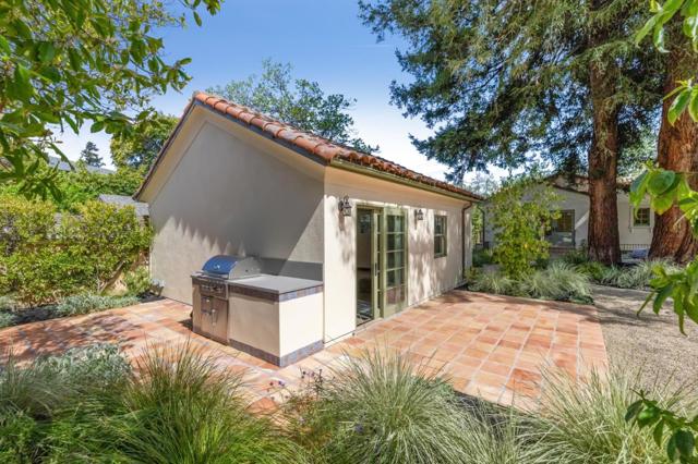 957 University Drive, Menlo Park CA: https://media.crmls.org/mediaz/6ad61462-73ae-4dab-9526-ed97e75bdce7.jpg