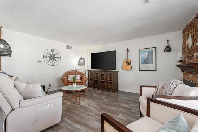 Detail Gallery Image 8 of 42 For 640 Mclain St, Escondido,  CA 92027 - 3 Beds | 2 Baths