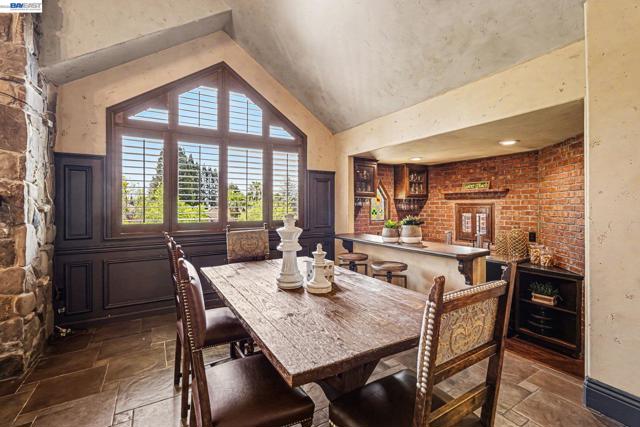 4275 QUAIL RUN PL, Danville CA: https://media.crmls.org/mediaz/6ad6ee07-d5c6-4366-8928-8ddfd053ab63.jpg