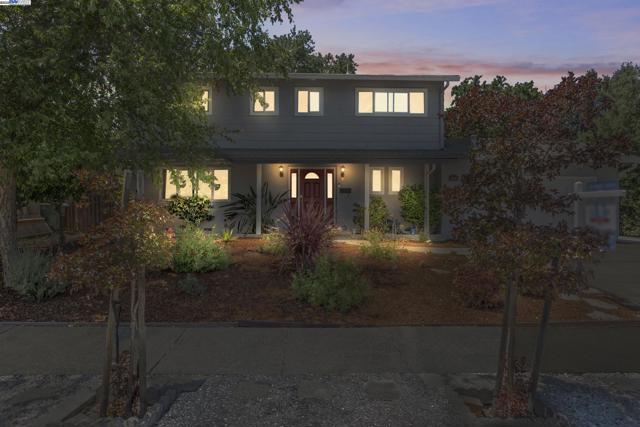 963 Getoun Dr, Concord CA: https://media.crmls.org/mediaz/6ad8e9b6-4168-489a-a795-899dbc83a8b4.jpg