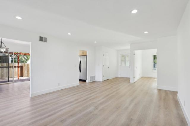 2856 Biddleford Drive, San Ramon CA: https://media.crmls.org/mediaz/6ad99b1e-bdcf-4d6e-afa2-e196d6ff2964.jpg
