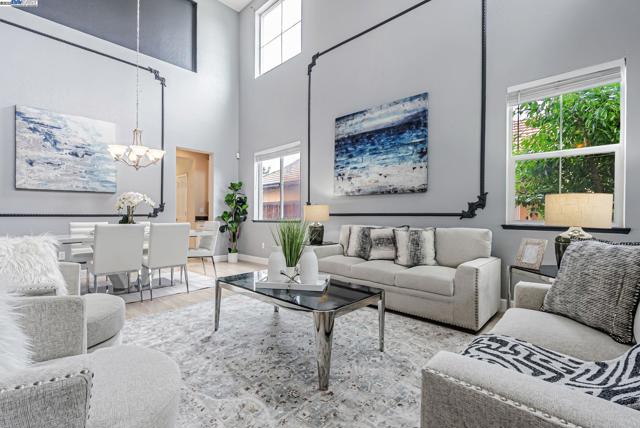 141 Pescara Blvd, Brentwood CA: https://media.crmls.org/mediaz/6ad9d431-bfb8-4008-8c45-30ee115a30a0.jpg