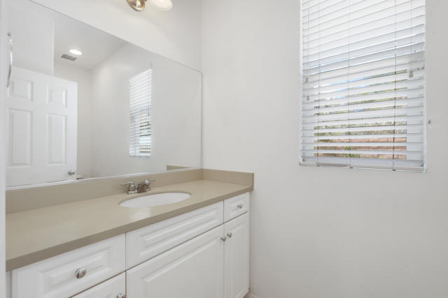 601 Calle Vibrante, Palm Desert, CA 92211
