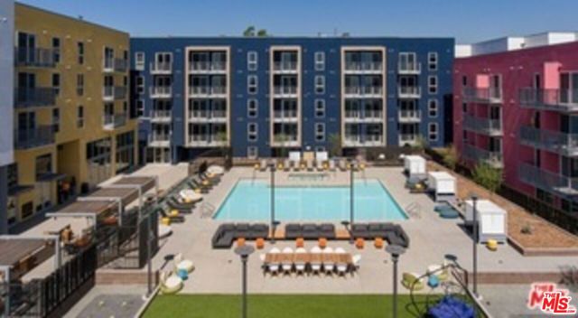 555 Spring Street, Los Angeles CA: https://media.crmls.org/mediaz/6adb4145-a9ca-4551-934a-e727fdfe33a7.jpg