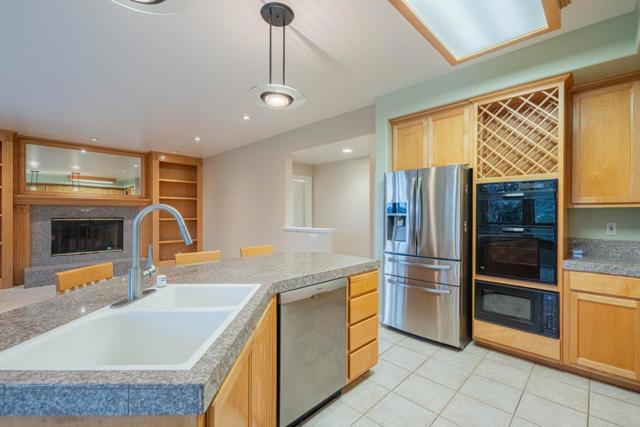 20160 Rock Springs Lane,  CA: https://media.crmls.org/mediaz/6adc010f-3d23-419b-85eb-656ea0d0dba2.jpg