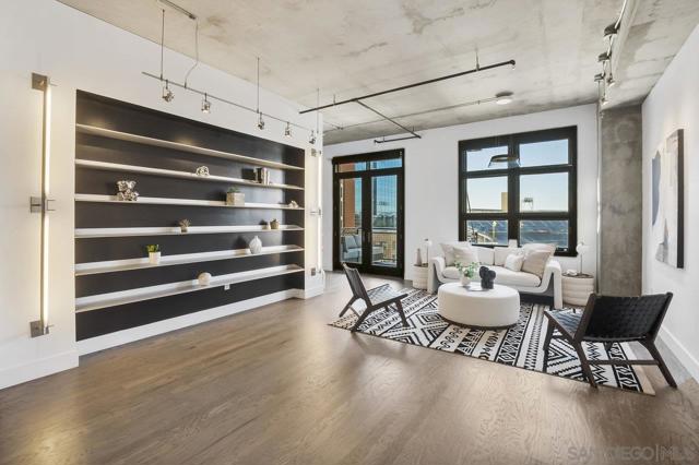 877 Island Ave, San Diego CA: https://media.crmls.org/mediaz/6adc2ca4-655b-4a91-8f55-0344f018415e.jpg
