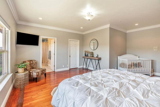 25061 Hidden Mesa Court, Monterey CA: https://media.crmls.org/mediaz/6adc3657-6e5f-4148-bd6c-5354b3211c1b.jpg