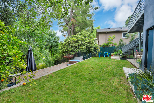 380 Tamarac Drive, Pasadena CA: https://media.crmls.org/mediaz/6adc3768-3183-466e-87b1-d1d7a02ba5ab.jpg