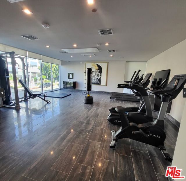 750 S Kingsley Drive, Los Angeles CA: https://media.crmls.org/mediaz/6adc8f67-0a8e-4efb-b0cd-34dc34d8b7c4.jpg