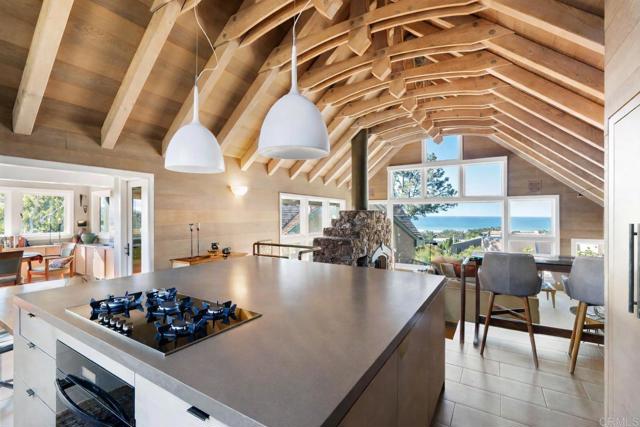 Detail Gallery Image 5 of 17 For 13027 via Latina, Del Mar,  CA 92014 - 4 Beds | 3 Baths