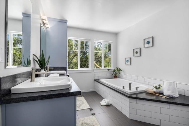 33 Polo Heights Road, Scotts Valley CA: https://media.crmls.org/mediaz/6adcc4a2-700b-4613-9e09-16a477c749eb.jpg