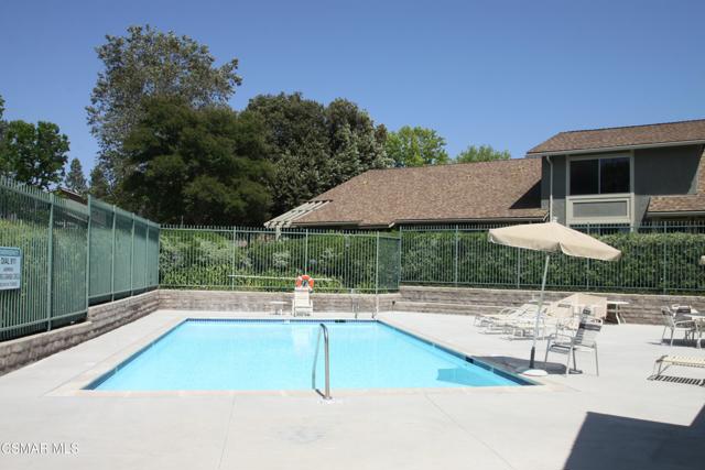 565 Serento Circle, Thousand Oaks CA: https://media.crmls.org/mediaz/6add485f-58db-44e1-a065-c9395b584e1c.jpg
