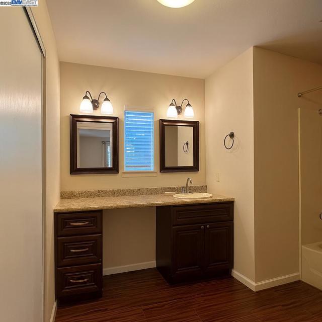 167 Kona Cir, Union City CA: https://media.crmls.org/mediaz/6addabbe-52c1-4d9a-bb2d-c1dc9968aa13.jpg