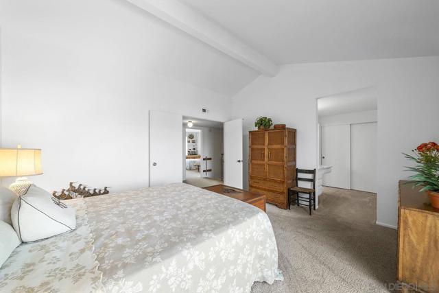 85 Catspaw Cpe, Coronado CA: https://media.crmls.org/mediaz/6adea923-0bcf-45e9-9e4f-da32b3c1c77d.jpg