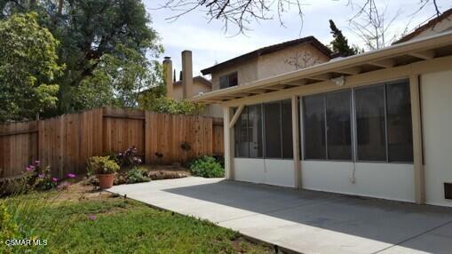 1917 Galway Lane, Newbury Park CA: https://media.crmls.org/mediaz/6adfeb62-5a0a-4d47-998e-de2500d6576e.jpg
