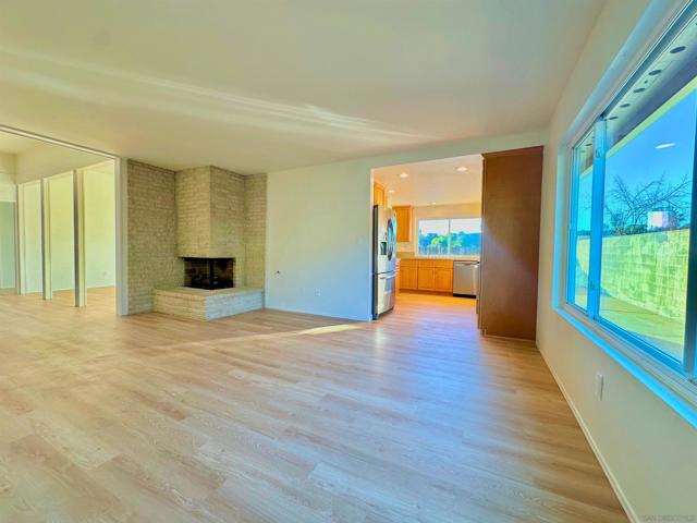 15034 Jenell St, Poway CA: https://media.crmls.org/mediaz/6ae00622-2175-4be6-bd14-5c4a22b36c70.jpg