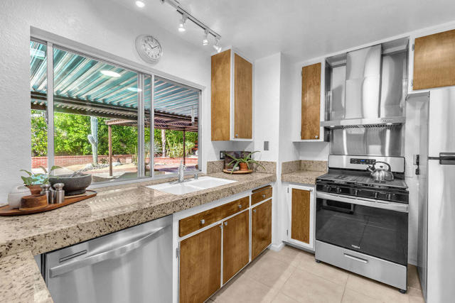 71521 Halgar Road, Rancho Mirage CA: https://media.crmls.org/mediaz/6ae0ae74-fe28-48da-a49e-4d6763d7c184.jpg