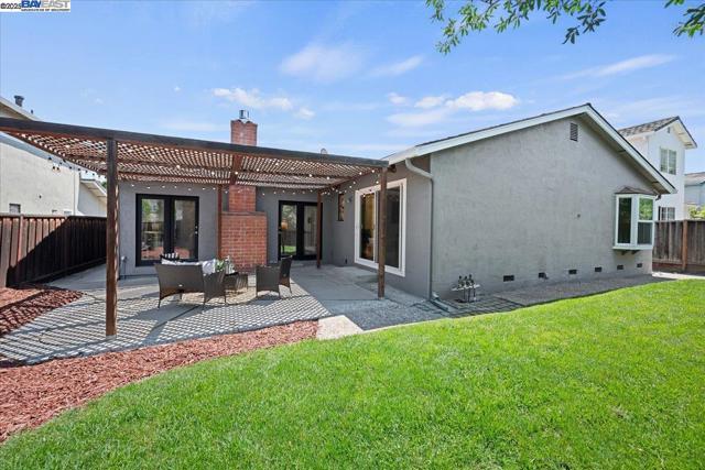 3186 Berkshire Ct, Pleasanton CA: https://media.crmls.org/mediaz/6ae0dd73-613c-42be-b989-14a225a56fea.jpg