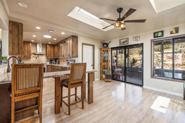 70770 S View Drive, Mountain Center CA: https://media.crmls.org/mediaz/6ae1fab5-9a1c-47ac-b660-bb4b31f22c1a.jpg