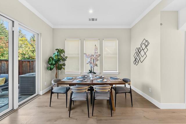 105 Hildebrand Drive, Los Gatos CA: https://media.crmls.org/mediaz/6ae331d9-9c4c-4df0-bd00-442aa36e43f6.jpg