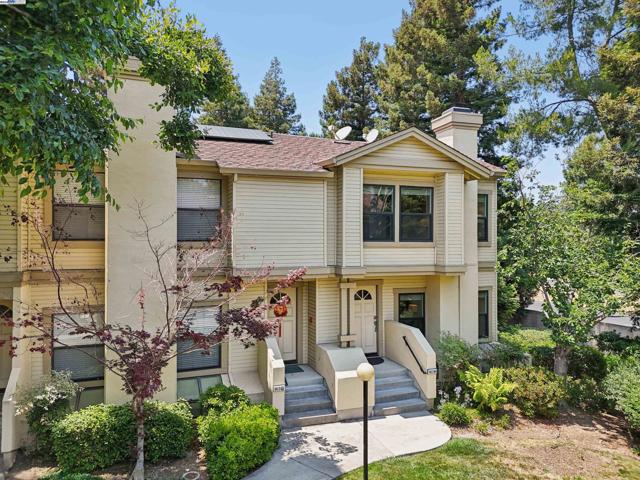 963 La Mesa Ter, Sunnyvale CA: https://media.crmls.org/mediaz/6ae35cc8-0cda-46ae-9319-3e5d4eff307b.jpg