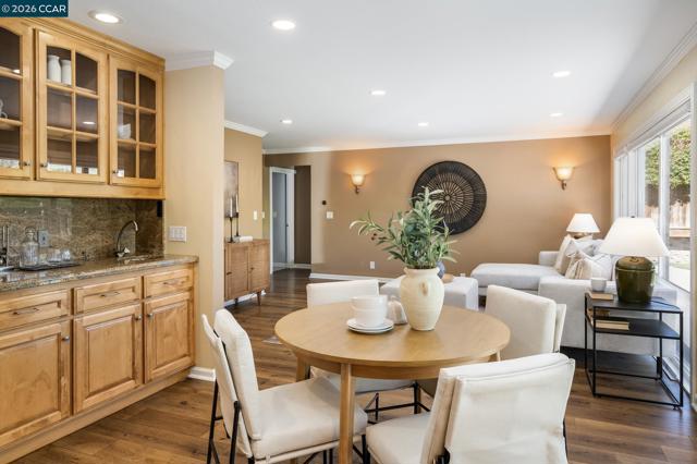 Image 10 of 32 For 855 Columbine Ct