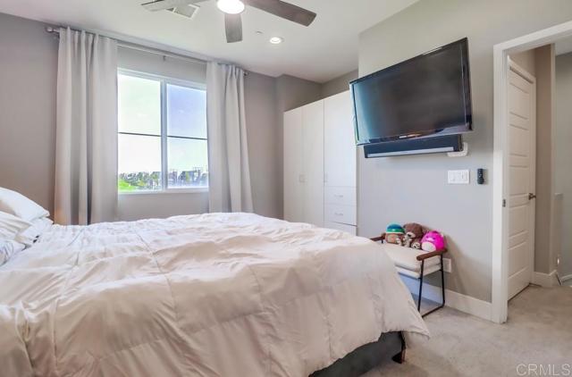 1842 Observation Way, Chula Vista CA: https://media.crmls.org/mediaz/6ae3b359-0d47-4688-b719-834547971663.jpg
