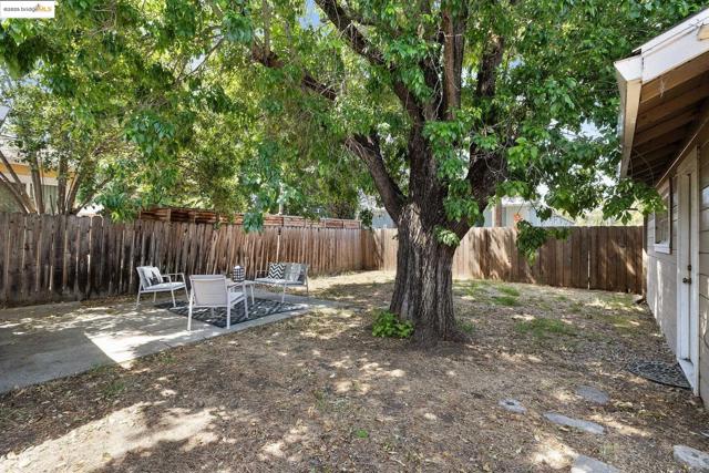 2670 Crescent Dr, Concord CA: https://media.crmls.org/mediaz/6ae50b90-5df2-499f-9efb-d76df1c4b84c.jpg