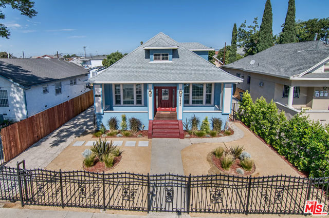 3425 Walton Avenue, Los Angeles CA: https://media.crmls.org/mediaz/6ae552d0-668c-48eb-af9a-4f186028baa0.jpg