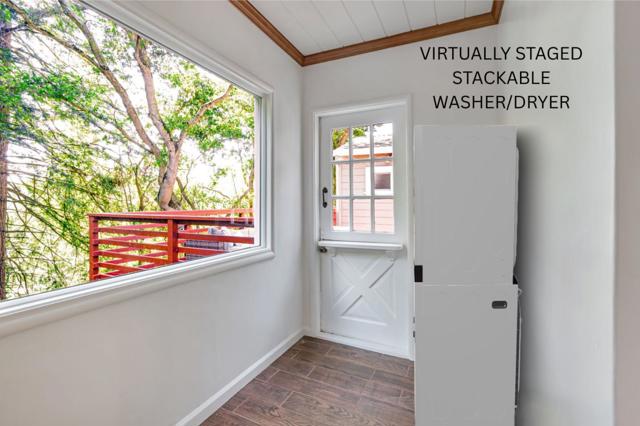 25 Overlake Court, Oakland CA: https://media.crmls.org/mediaz/6ae5bcf0-24cd-4b8c-85f1-f207deed5f14.jpg