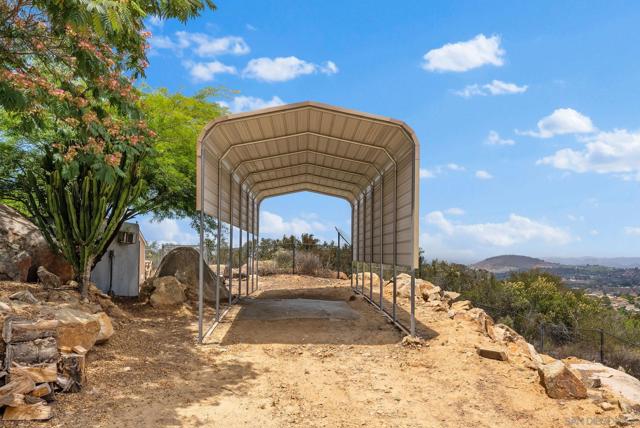 12443 Mirar De Valle, Valley Center CA: https://media.crmls.org/mediaz/6ae63c9d-a2fc-4917-a923-c591b6a56041.jpg