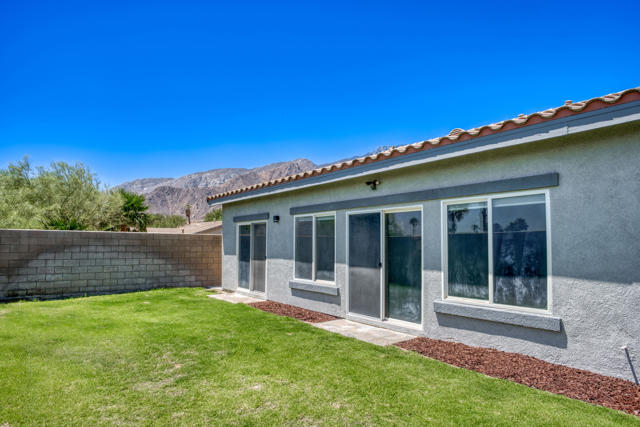 3764 Vista Dunes, Palm Springs CA: https://media.crmls.org/mediaz/6ae6ecda-e95f-44b0-8aa0-297ec8d9e6c3.jpg