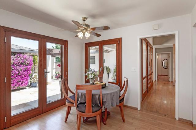 19740 GLEN BRAE Drive, Saratoga CA: https://media.crmls.org/mediaz/6ae78694-e9cd-476e-8e1c-1d6083f9fffe.jpg