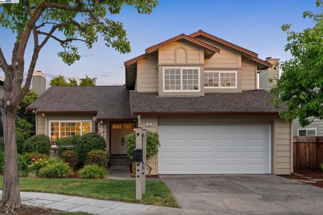 82 Applegate Way, Alameda CA: https://media.crmls.org/mediaz/6ae7eb48-7ffa-48bc-8be9-fbf0a7c6a78b.jpg