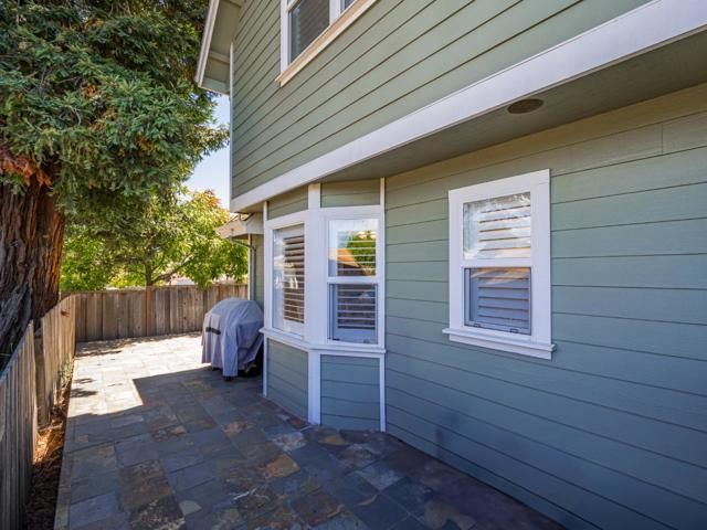 4 Holly Drive, Freedom CA: https://media.crmls.org/mediaz/6ae80543-f5e7-4f19-8f7f-22147a20639c.jpg