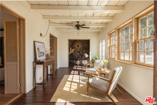 2136 Benedict Canyon Drive photo 4