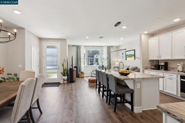 2940 wheat grass street, Sacramento CA: https://media.crmls.org/mediaz/6ae90b35-85cd-42ee-bd07-e559366b787c.jpg