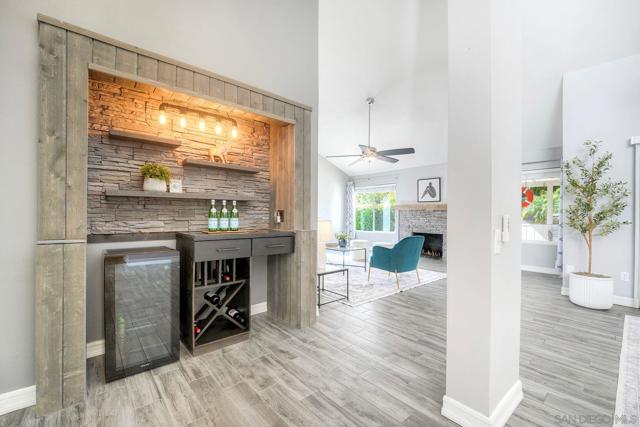 17240 Cuvee Ct, Poway CA: https://media.crmls.org/mediaz/6ae92df9-f2c3-4316-9c2a-09b403d05b49.jpg