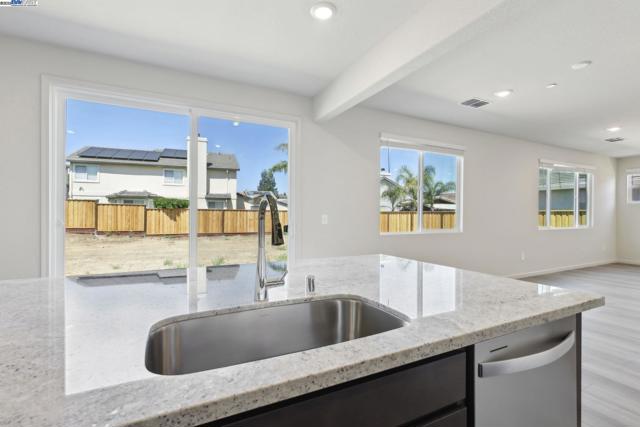 5204 Cardinal Court, Antioch CA: https://media.crmls.org/mediaz/6ae9e1be-a10e-42be-85c4-9907b538d649.jpg