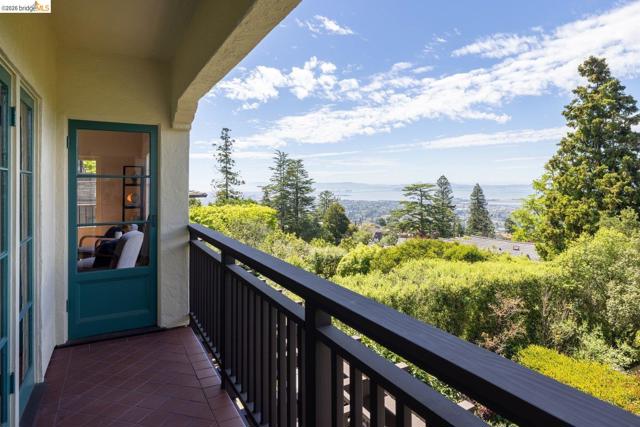 636 Euclid Ave, Berkeley CA: https://media.crmls.org/mediaz/6aec8699-48bf-4e3a-a44b-d222f31f21a9.jpg