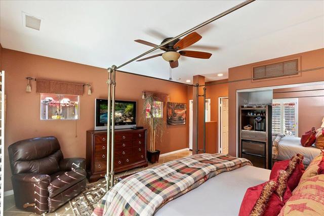 85 Clavel Court, Palm Desert CA: https://media.crmls.org/mediaz/6aecf011-40d9-48bc-ad5f-2203a7127d27.jpg