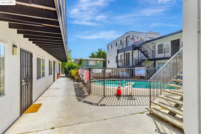1626 Dwight Way, Berkeley CA: https://media.crmls.org/mediaz/6aed208a-9138-499e-bc61-38134d35f5cd.jpg