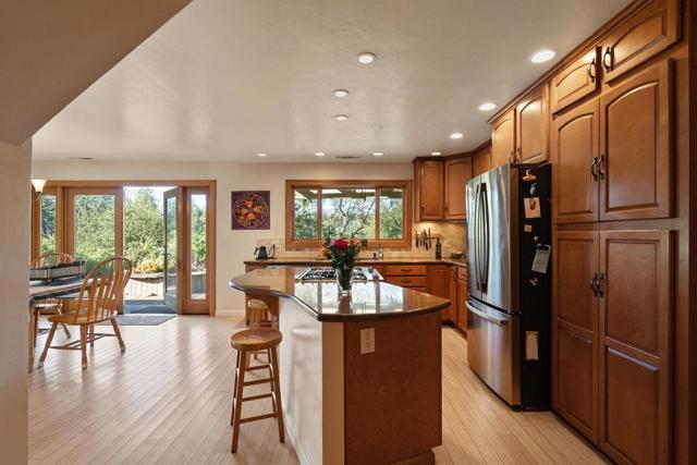 4760 Soquel Creek Road, Soquel CA: https://media.crmls.org/mediaz/6aed4cf6-95dd-440b-ab30-70d46f0e00e1.jpg