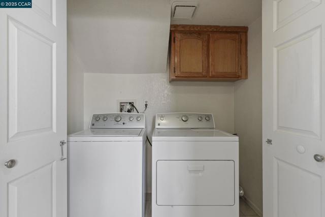 1015 Hidden Oak Ct, Concord CA: https://media.crmls.org/mediaz/6aed61df-a9ee-494e-982e-9cfd7b316765.jpg