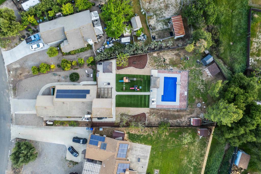 https://media.crmls.org/mediaz/6aed8bb0-3b87-443d-aa41-42b03dc2352a.jpg?preset=X-Large