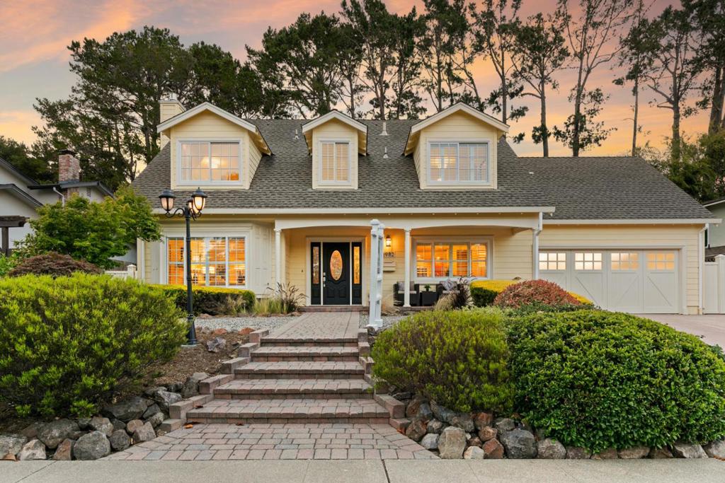 2982 Arguello Drive