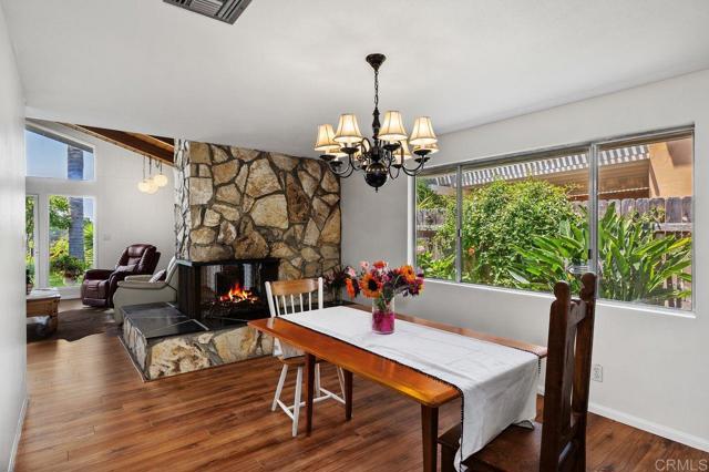 5448 Noah Way, San Diego CA: https://media.crmls.org/mediaz/6aeebf91-af8a-4ff7-8ee3-42f33c1b1085.jpg