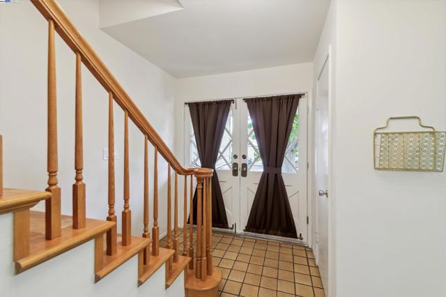 7606 Desertwood Ln, Pleasanton CA: https://media.crmls.org/mediaz/6aeee827-f715-43c9-a526-3a86ca4b0182.jpg