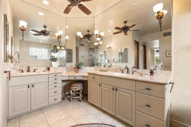 49240 Jfk Trail, Palm Desert CA: https://media.crmls.org/mediaz/6aef2bf4-5c6a-400c-85b5-4a63f971e35e.jpg