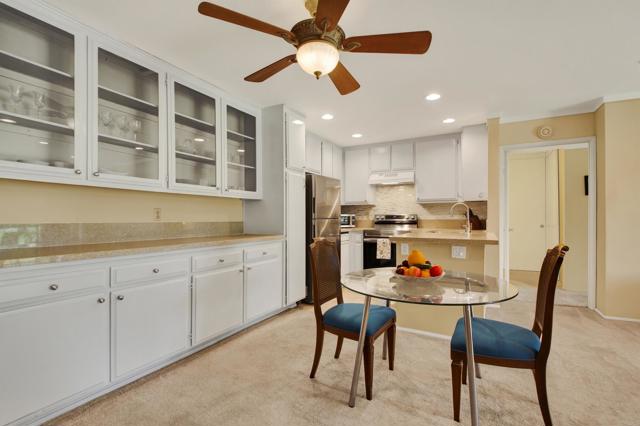 Detail Gallery Image 7 of 32 For 12555 Oaks North Dr #206,  San Diego,  CA 92128 - 2 Beds | 2 Baths